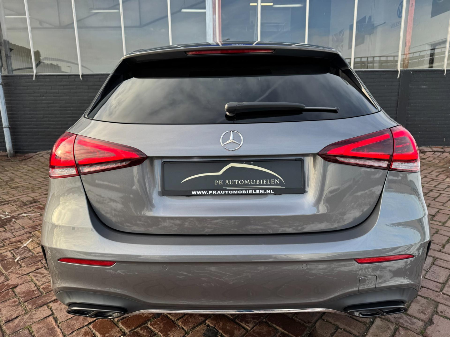 Mercedes-Benz Mercedes-Benz