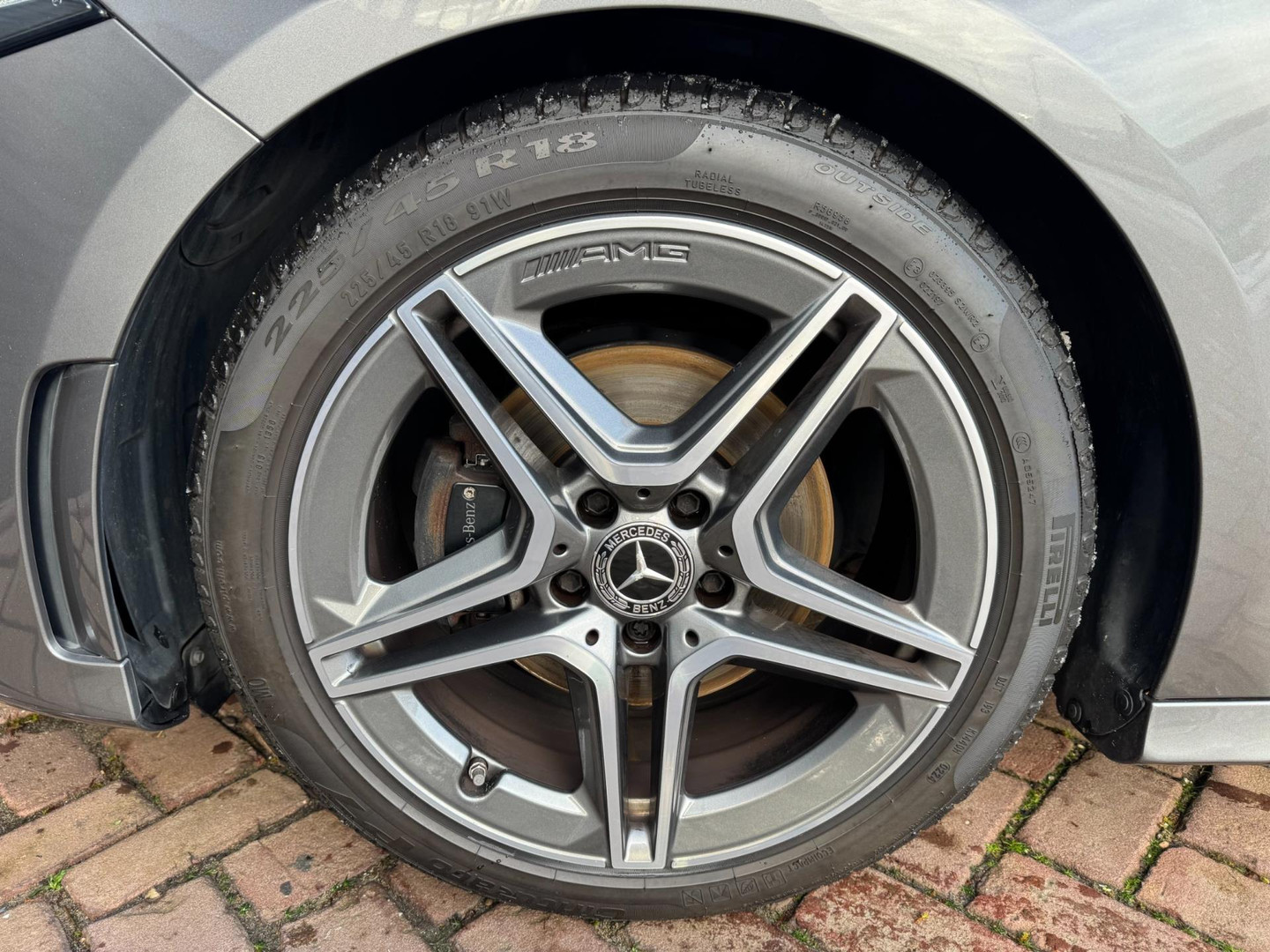 Mercedes-Benz Mercedes-Benz