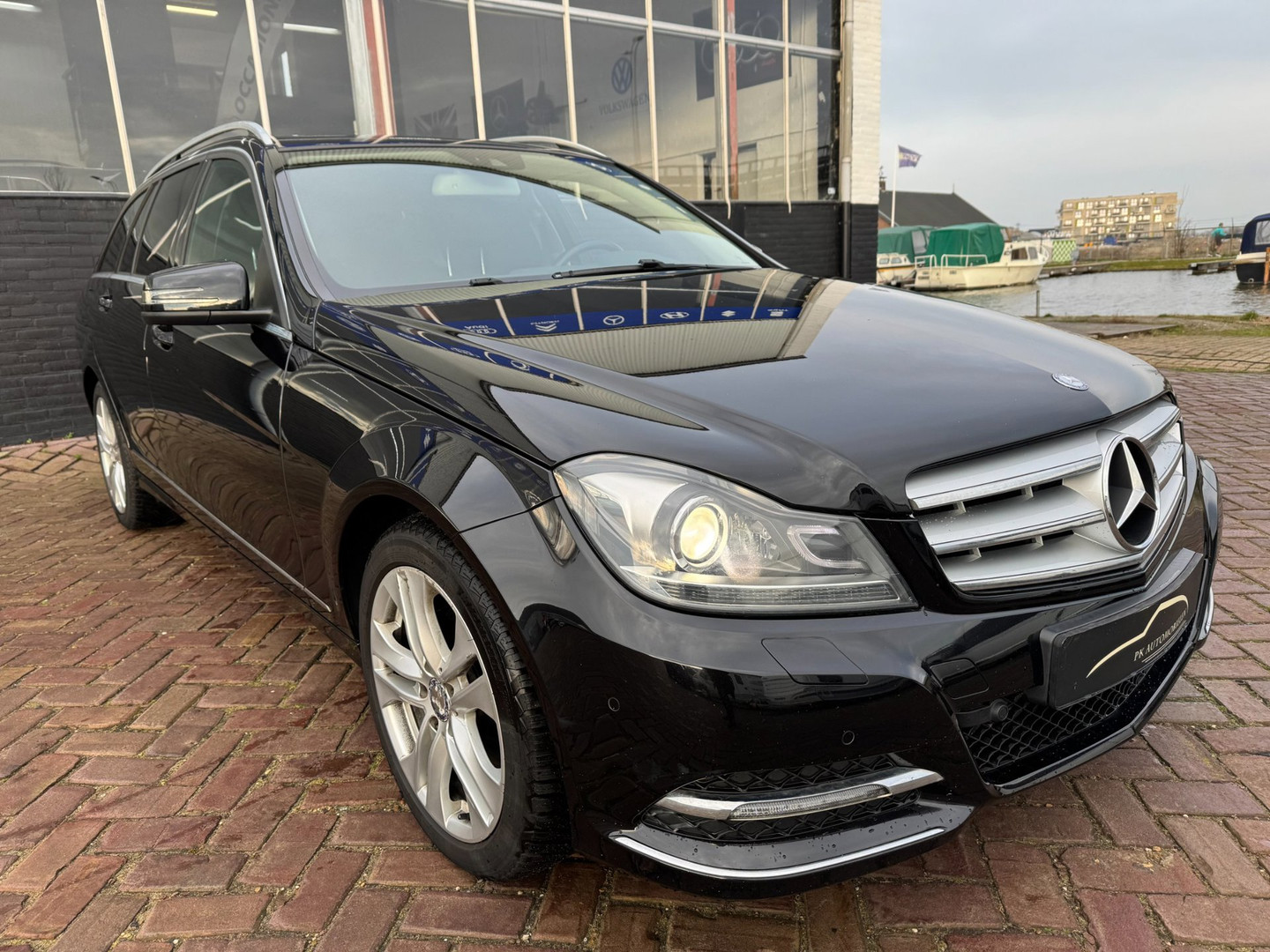 Mercedes-Benz Mercedes-Benz