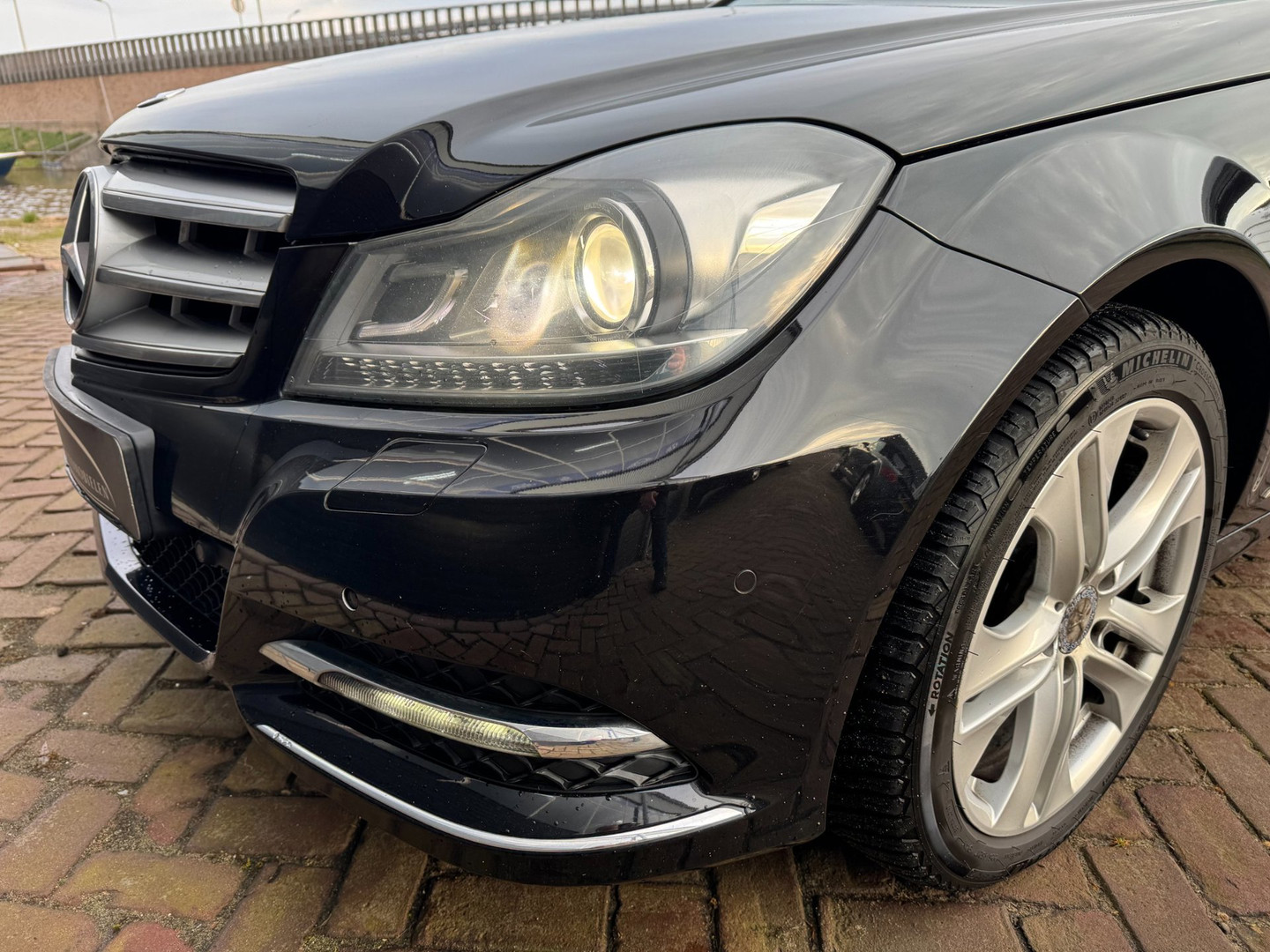 Mercedes-Benz Mercedes-Benz