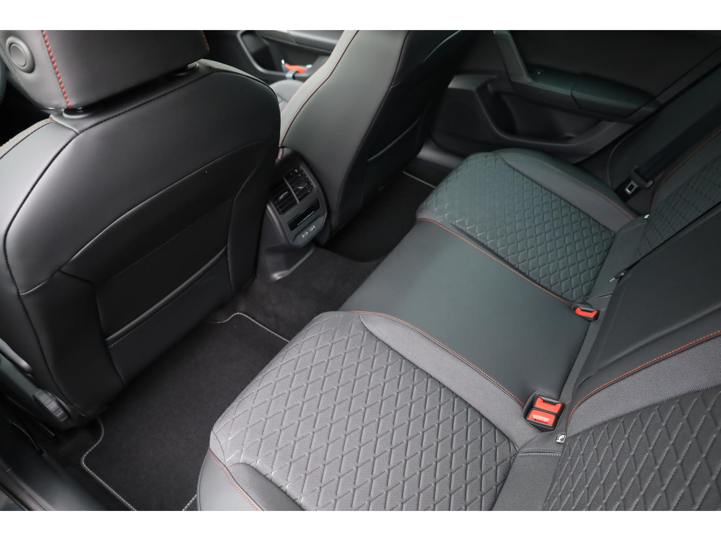 SEAT SEAT