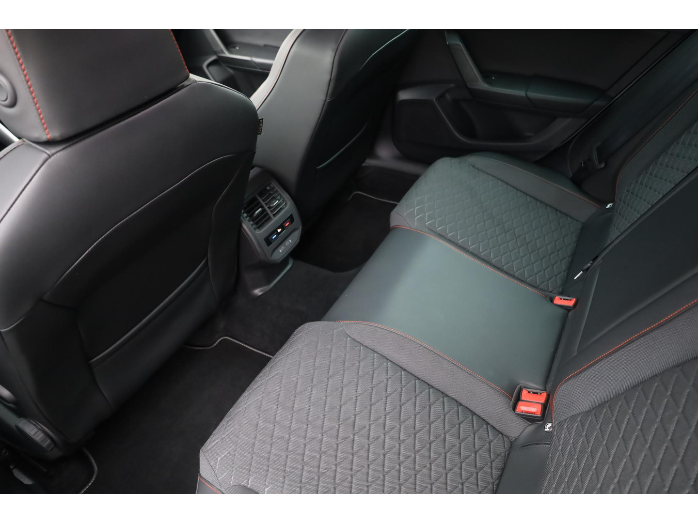 SEAT SEAT