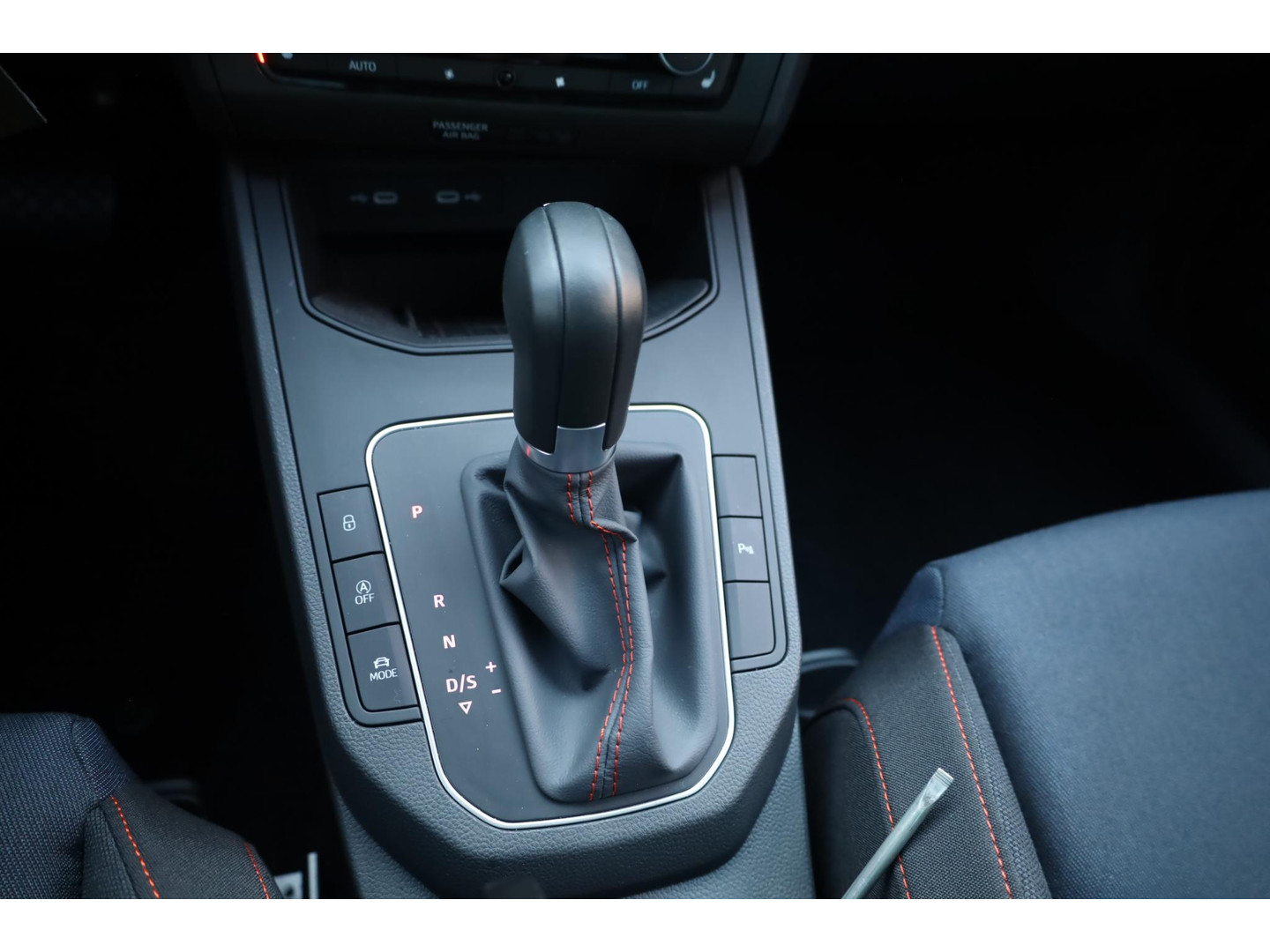 SEAT SEAT