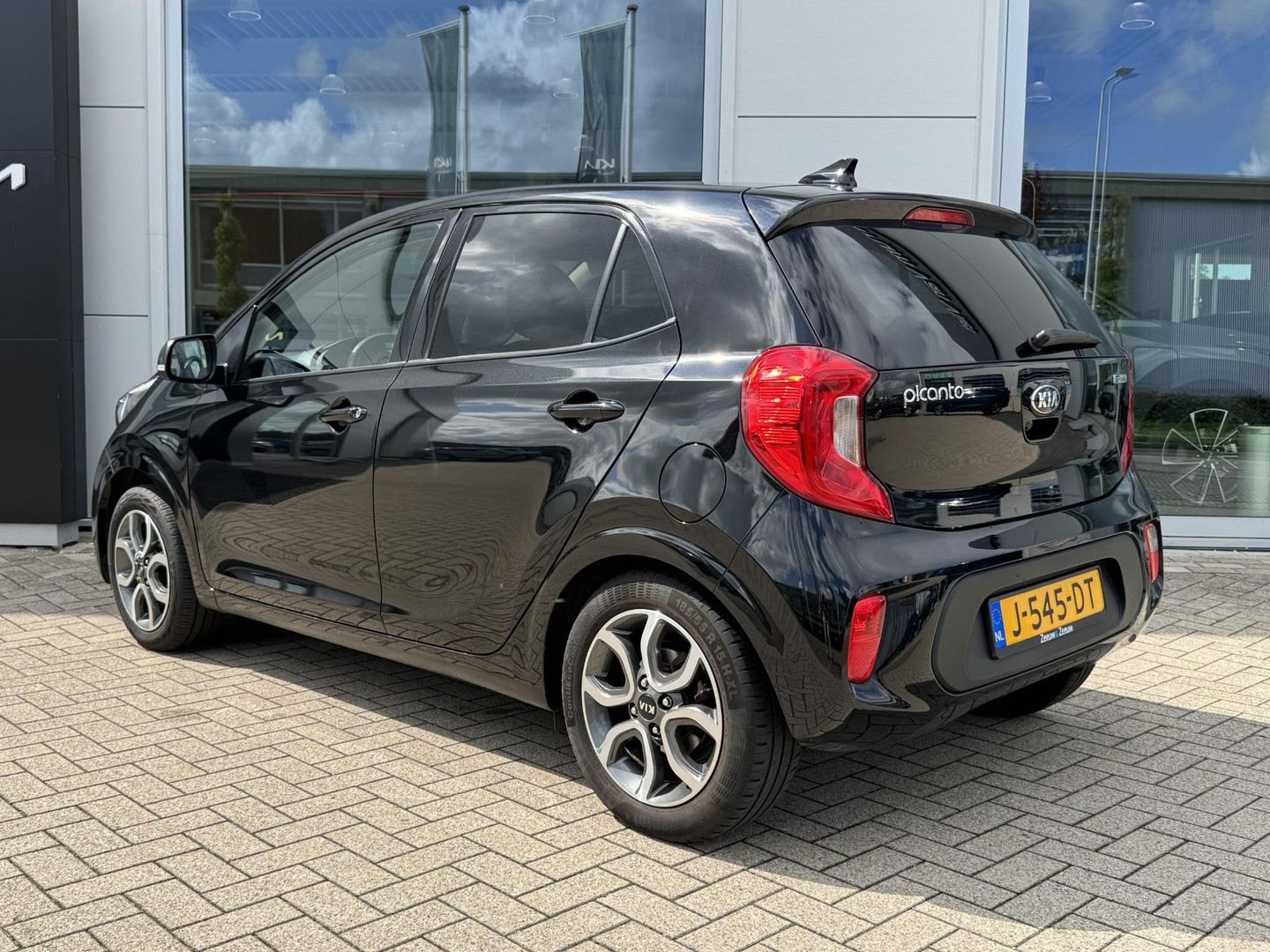 Kia