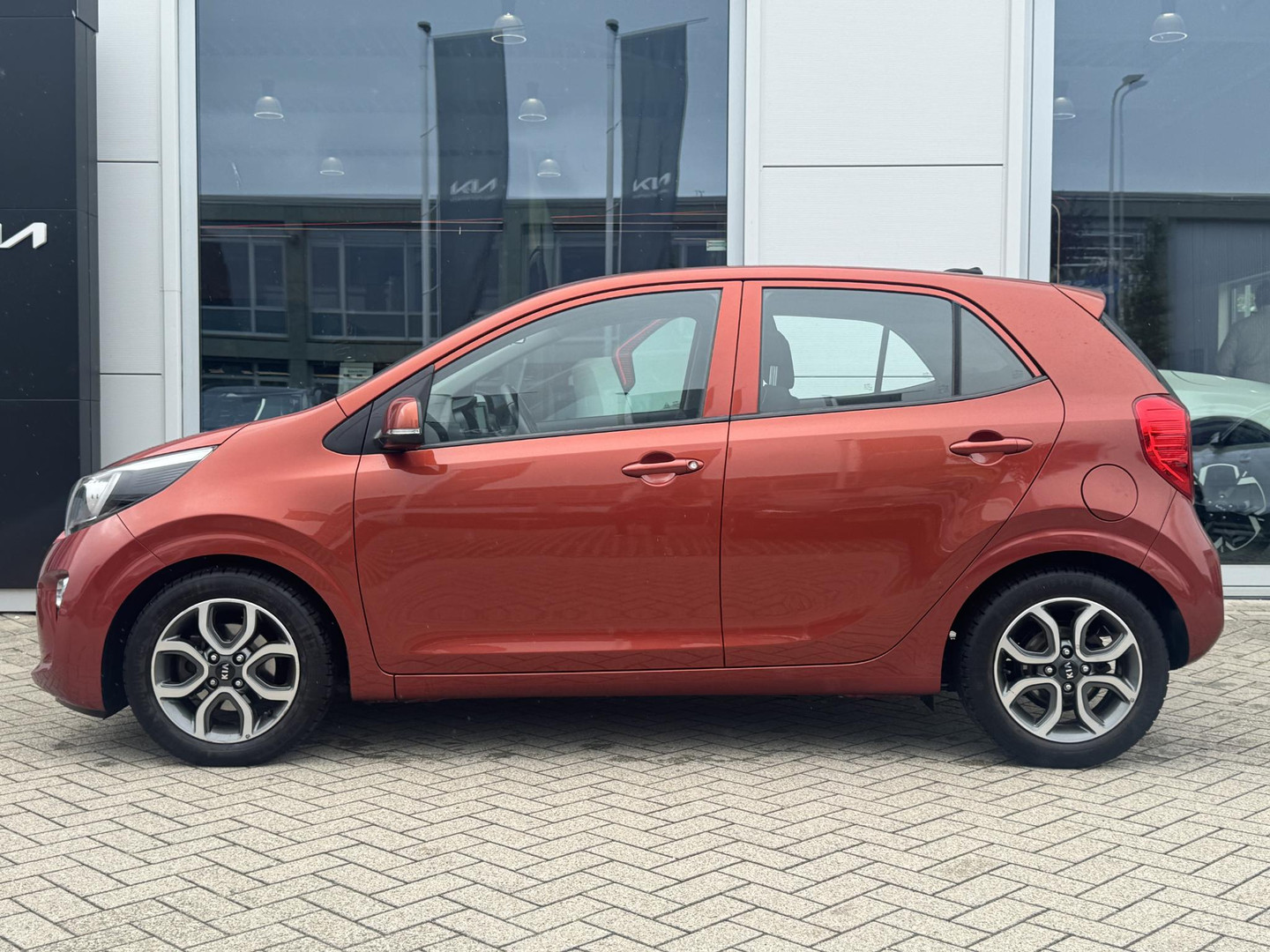 Kia
