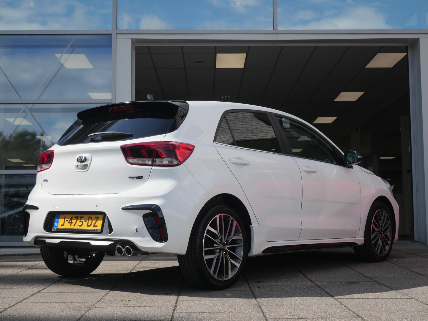 Kia