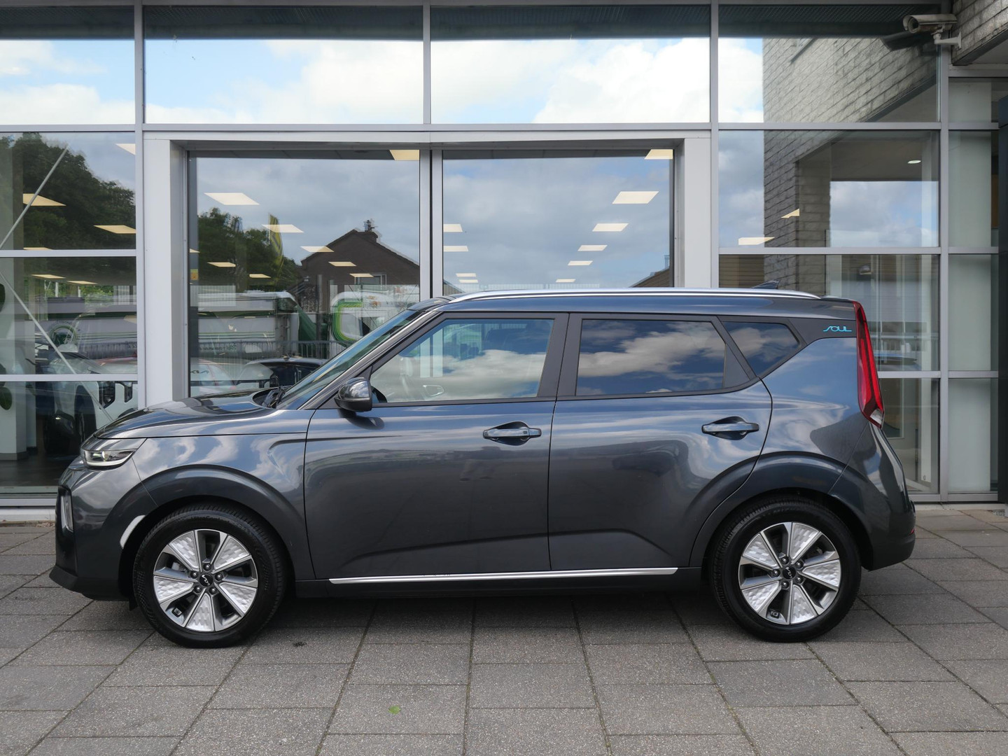 Kia