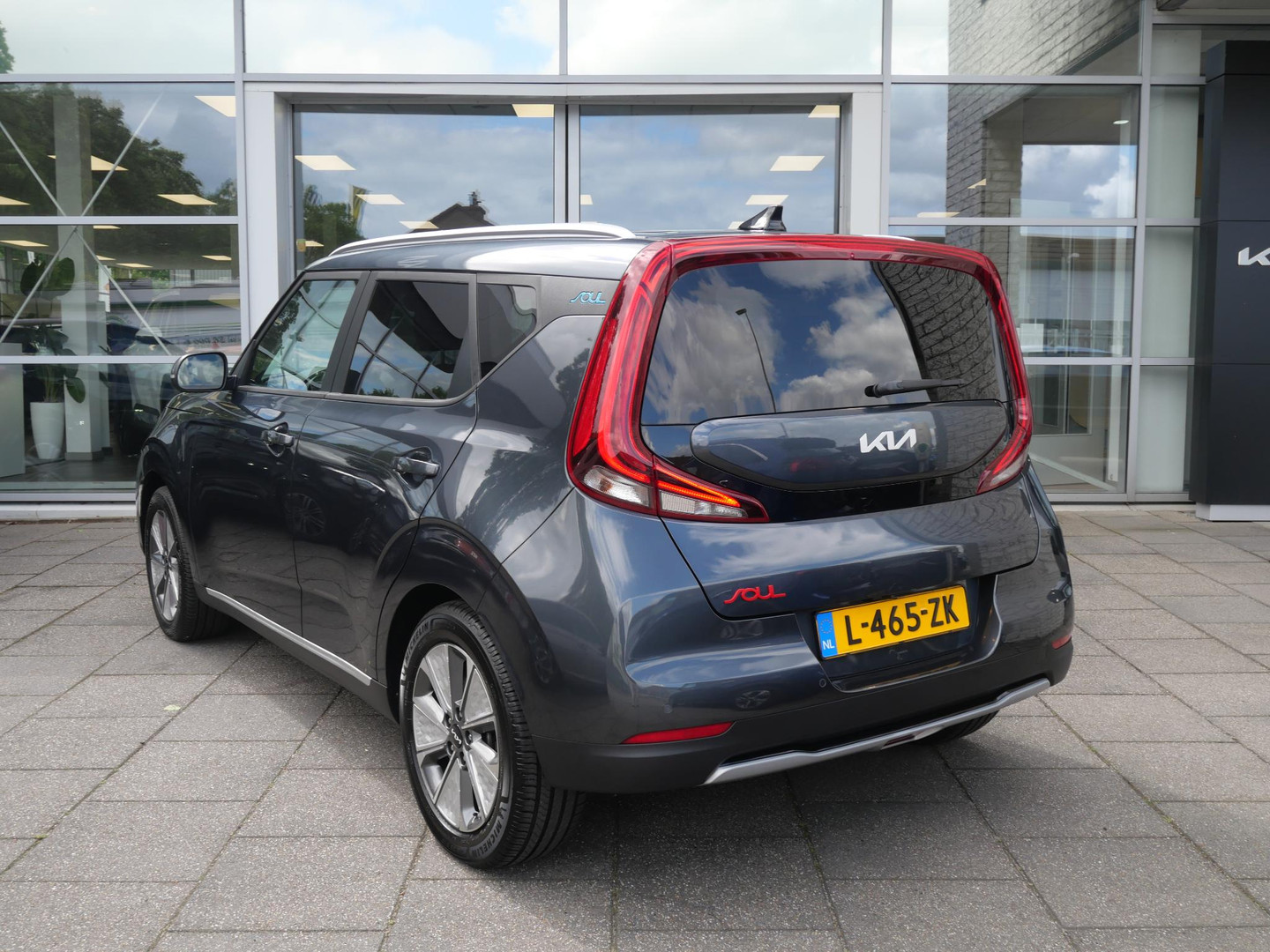 Kia