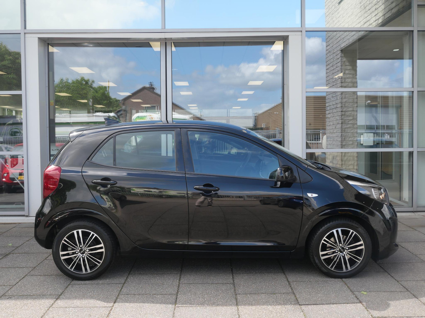Kia