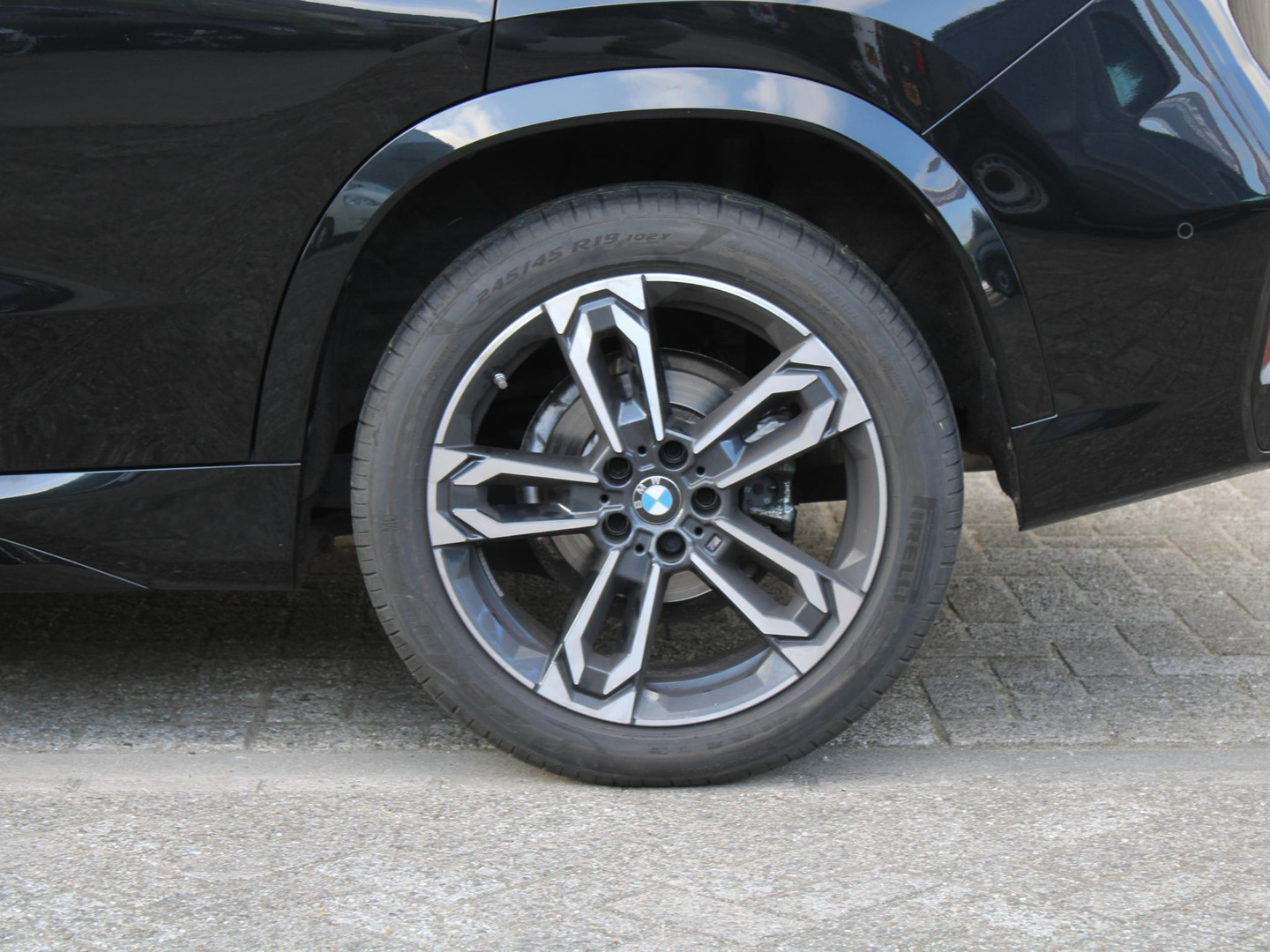 BMW BMW