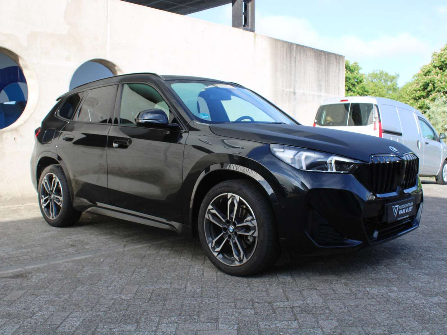 BMW BMW