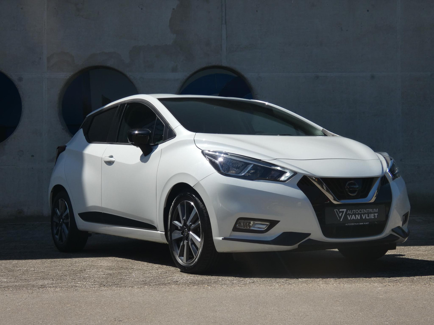 Nissan Nissan