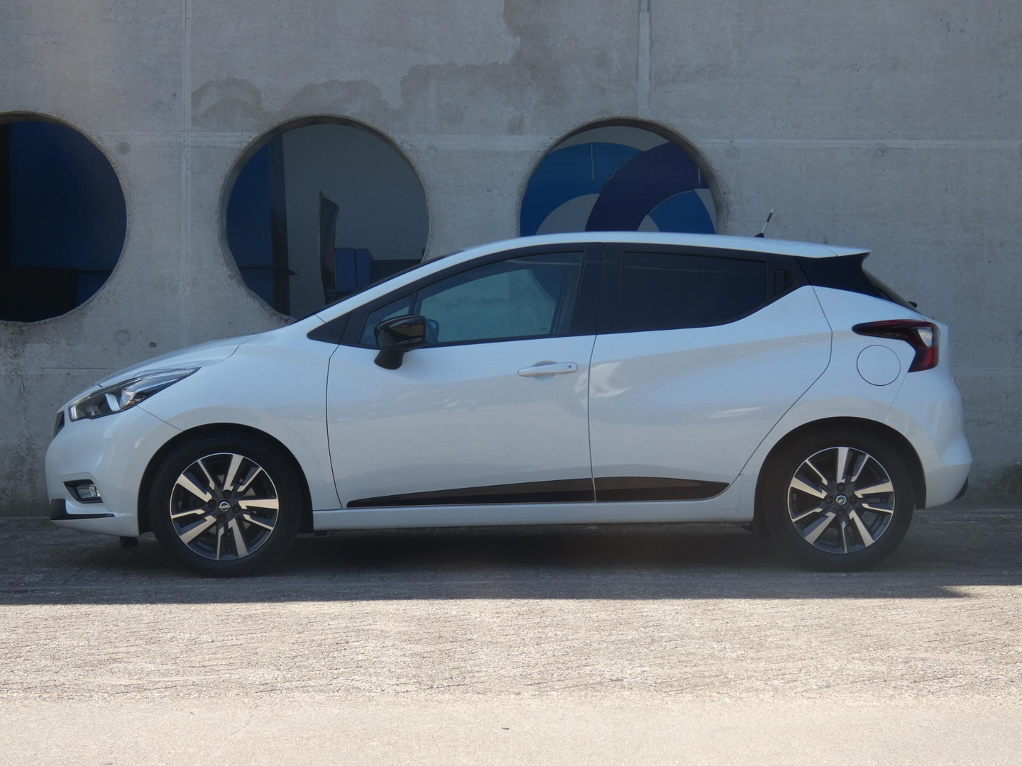Nissan Nissan