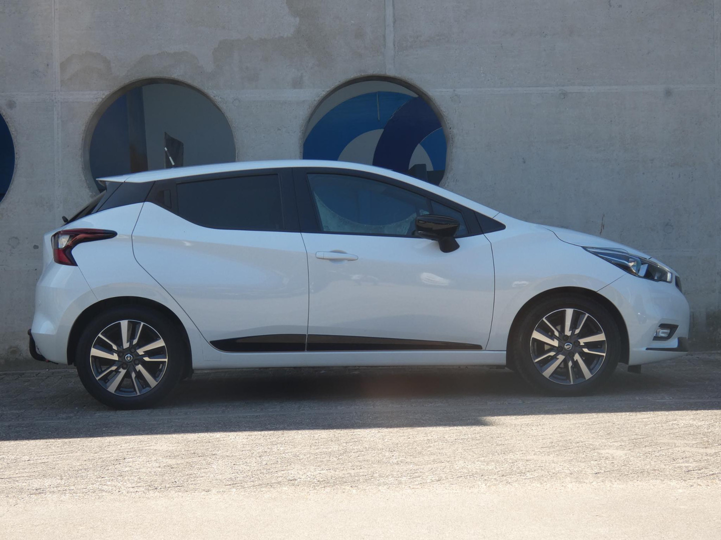 Nissan Nissan