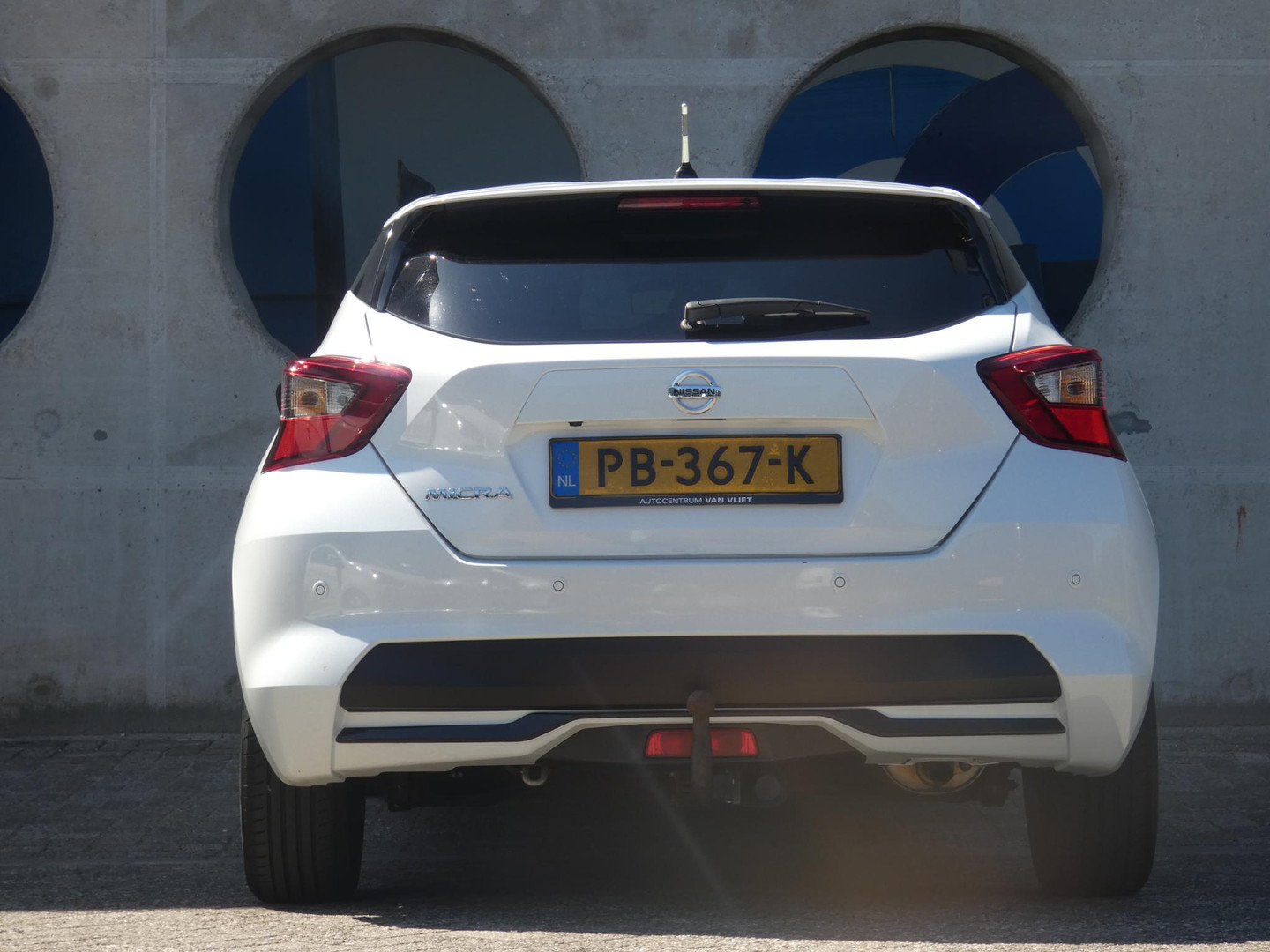 Nissan Nissan