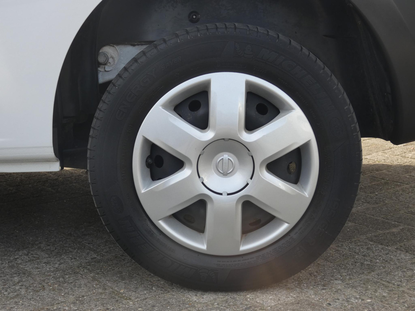Nissan Nissan