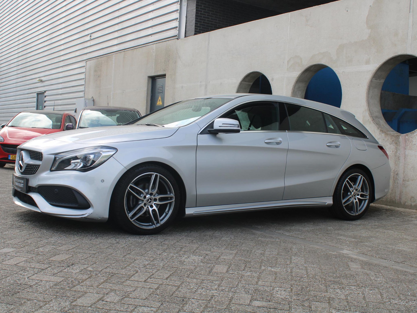 Mercedes-Benz Mercedes-Benz