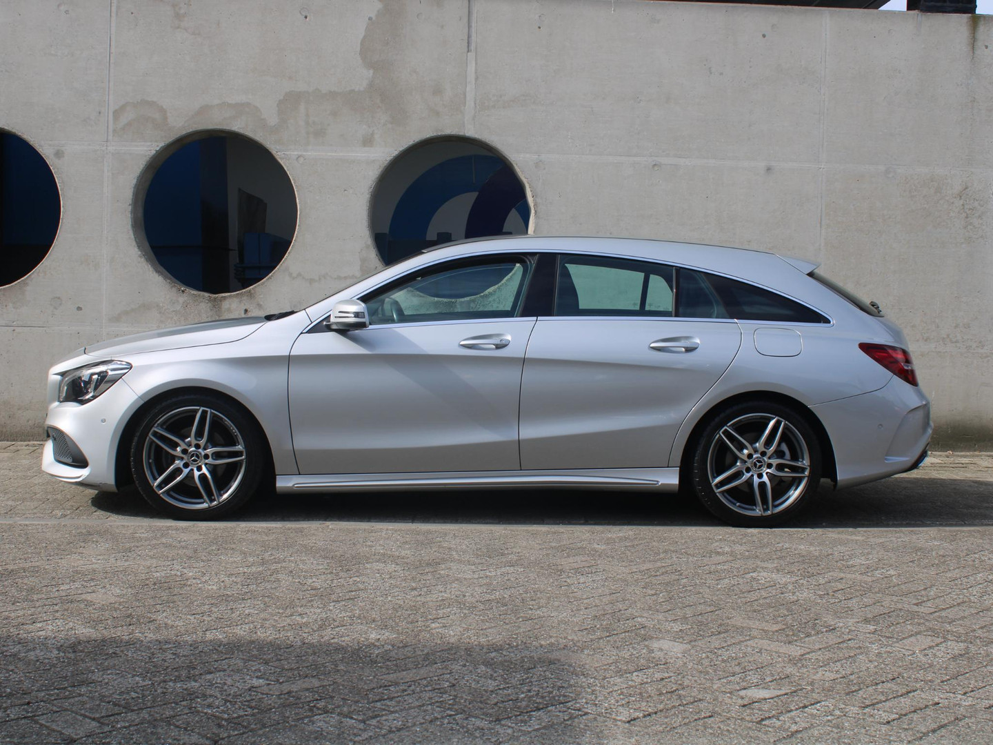 Mercedes-Benz Mercedes-Benz