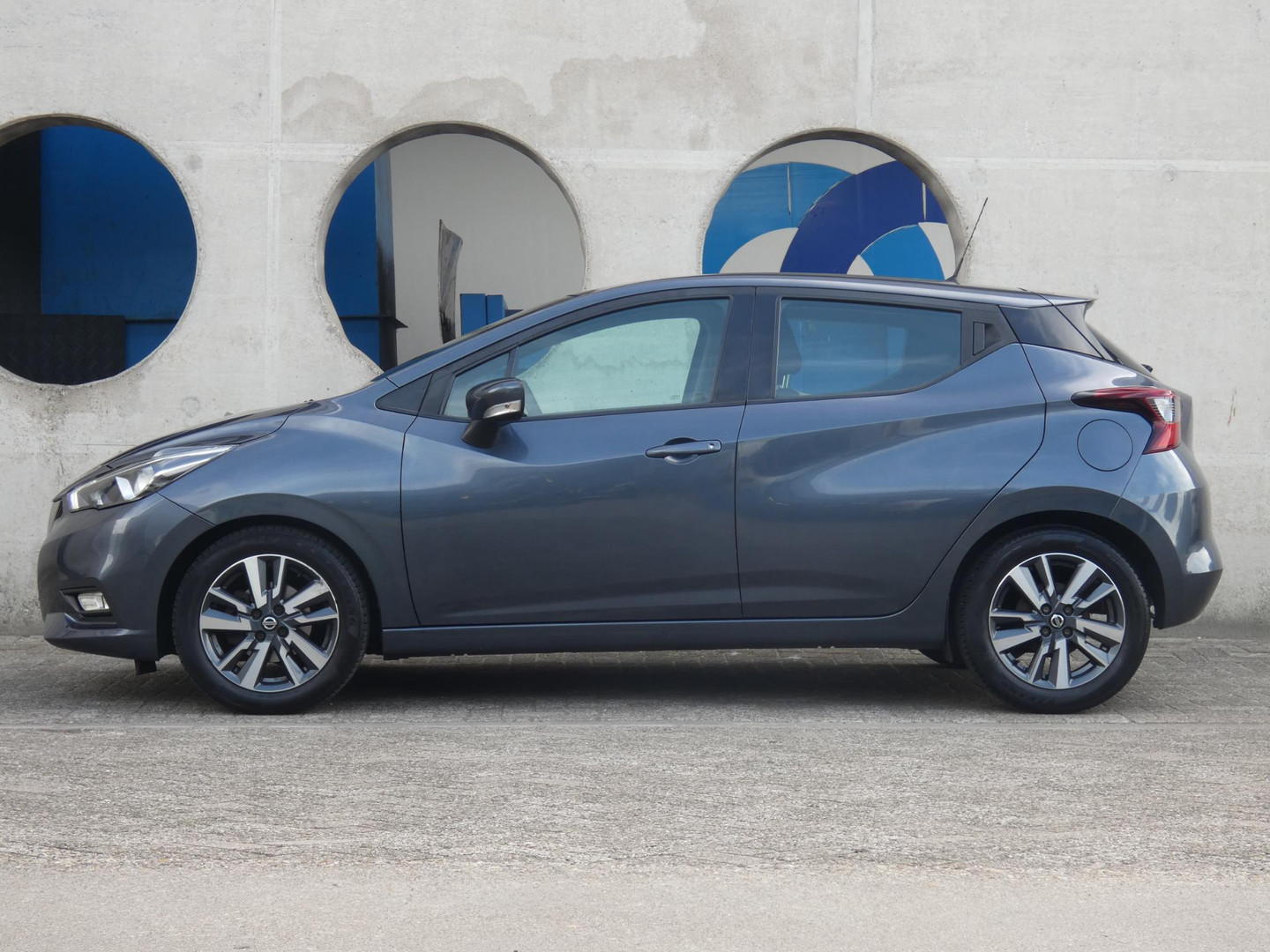 Nissan Nissan