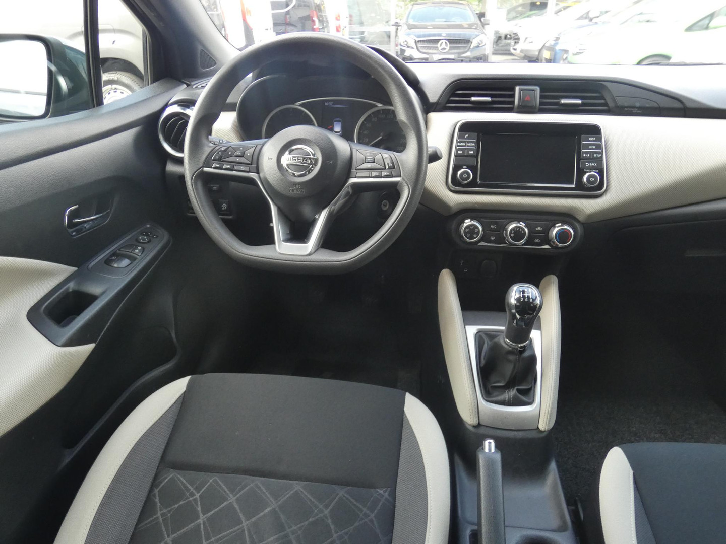 Nissan Nissan