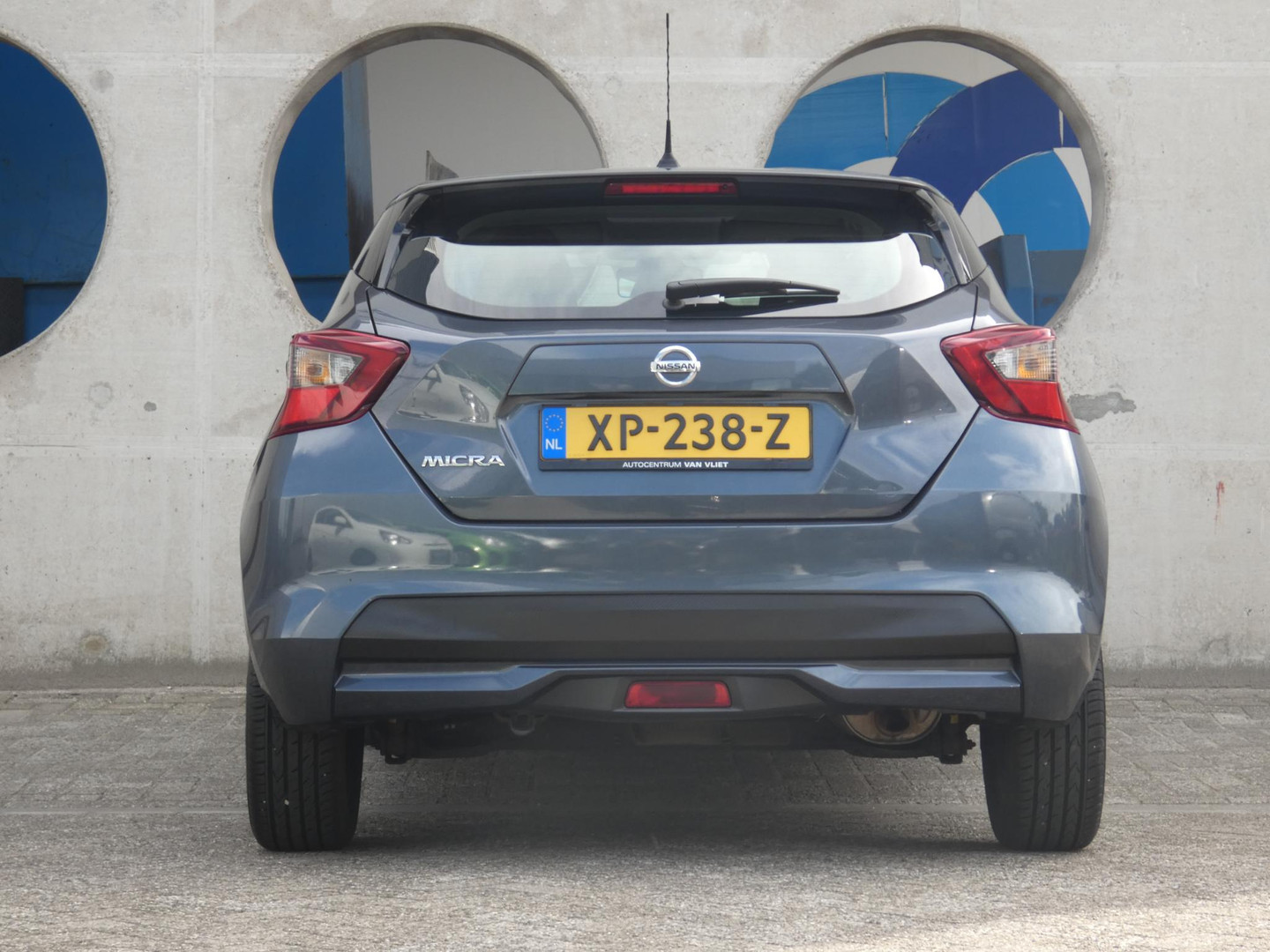 Nissan Nissan