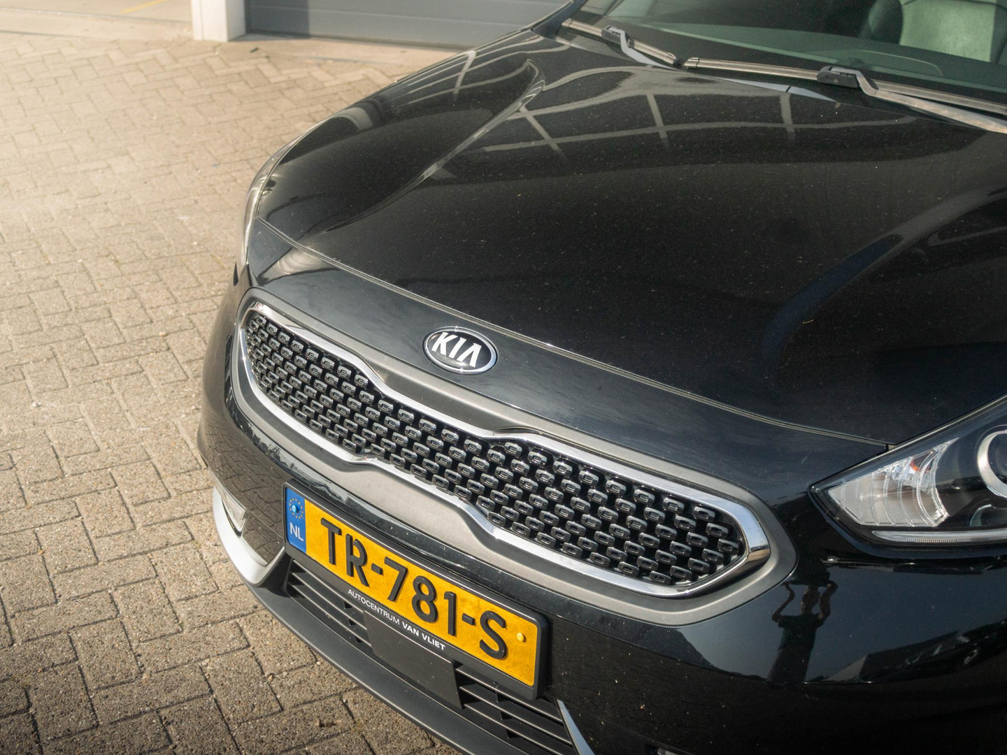 Kia