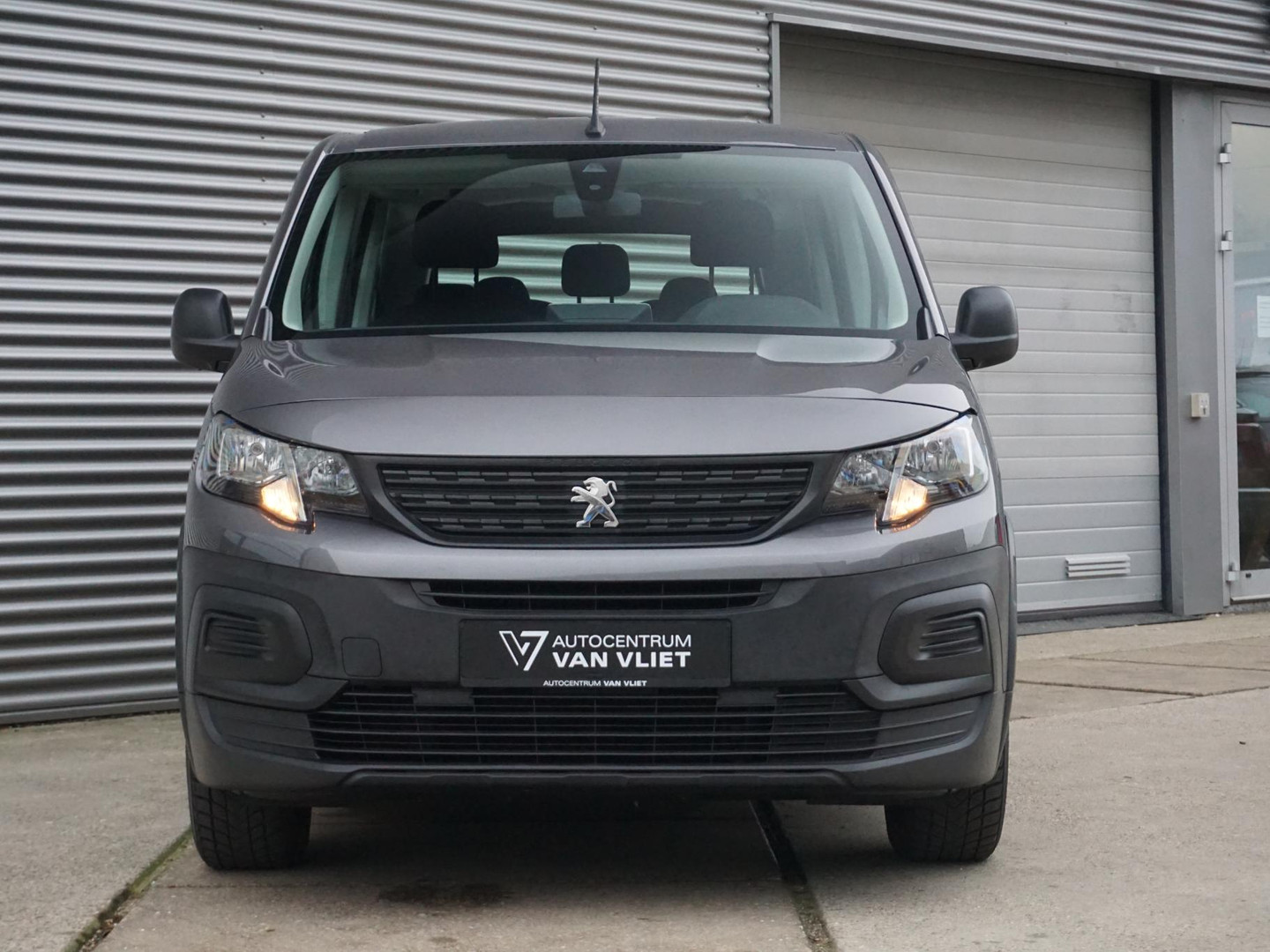 Peugeot Peugeot