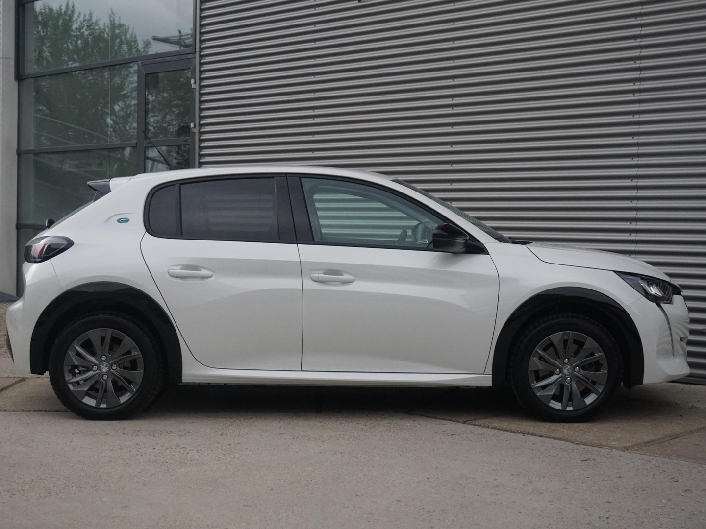 Peugeot Peugeot