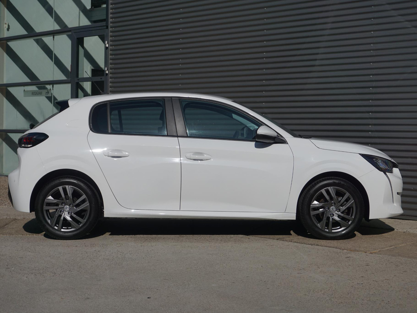 Peugeot Peugeot