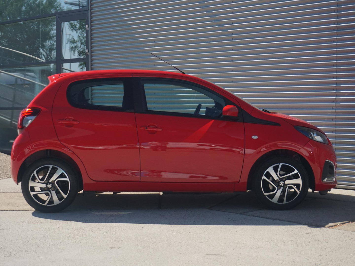 Peugeot Peugeot