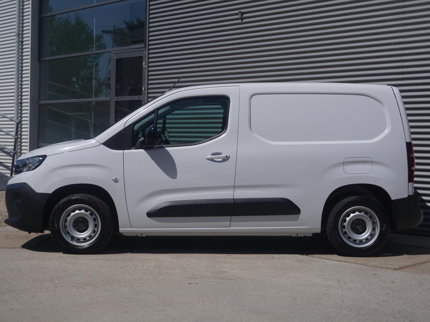 Peugeot Peugeot
