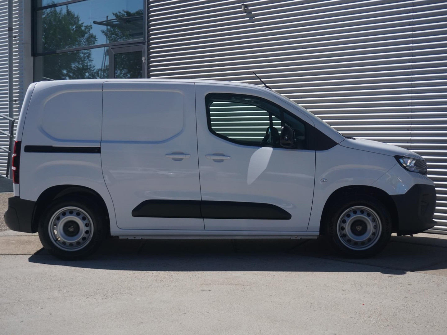 Peugeot Peugeot