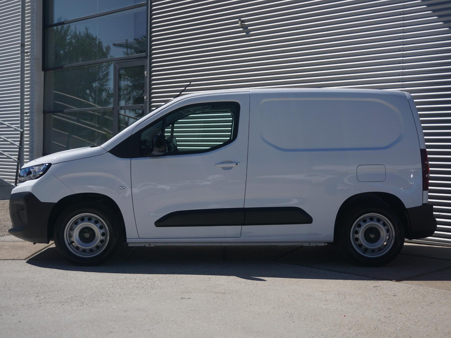Peugeot Peugeot