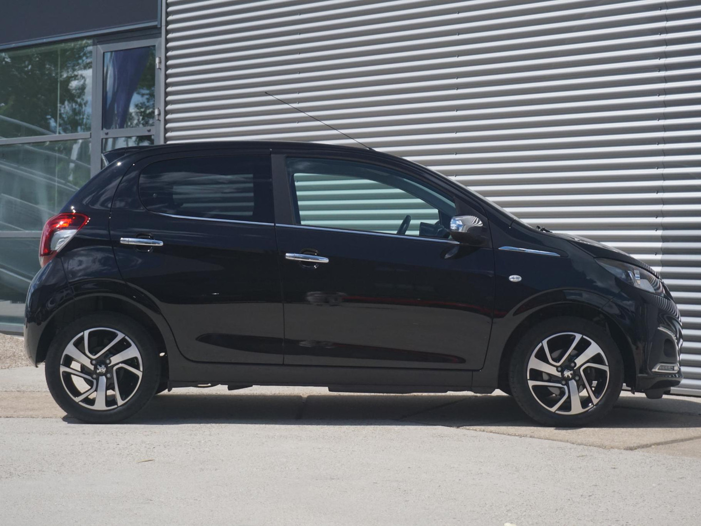 Peugeot Peugeot