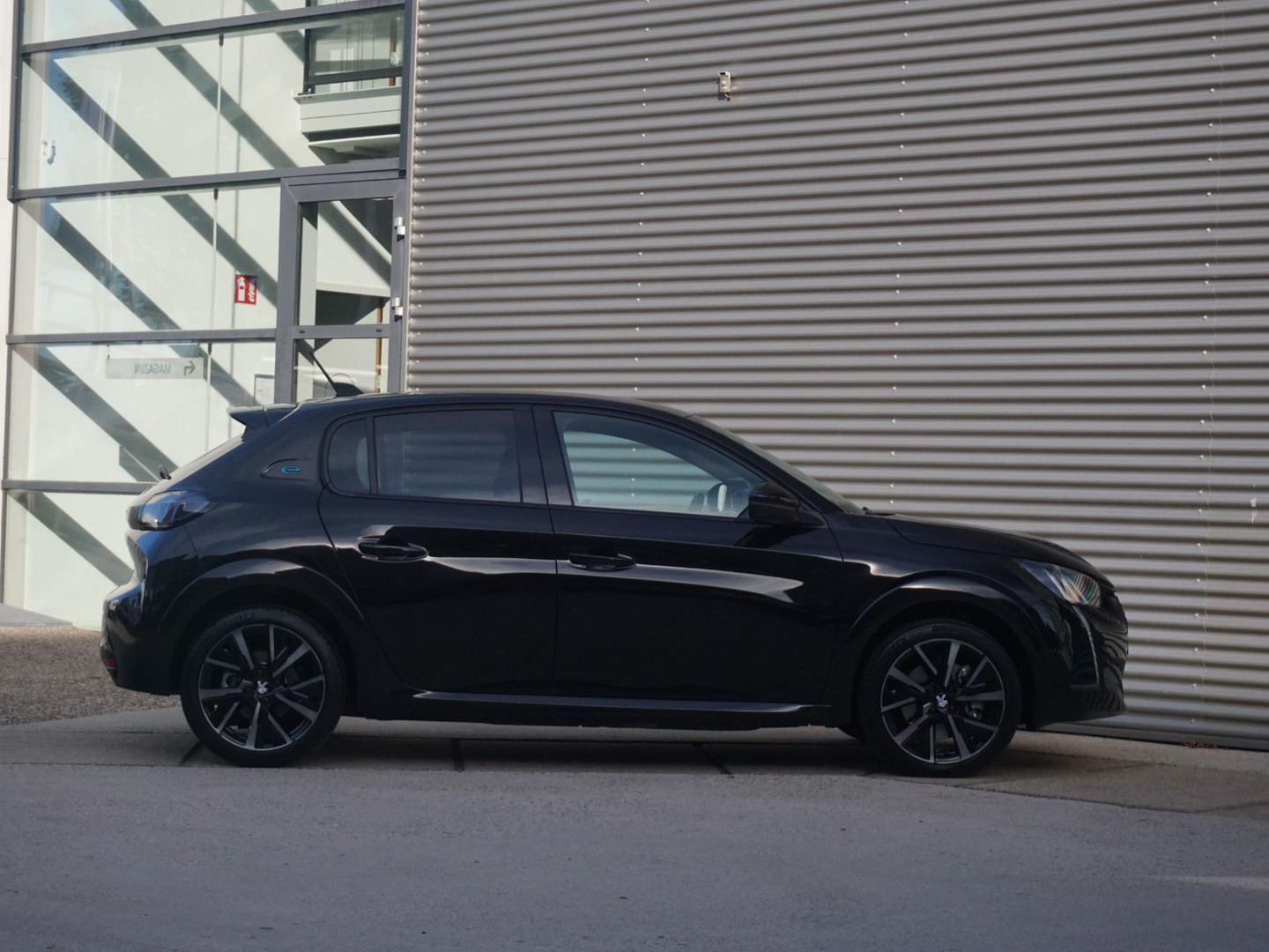 Peugeot Peugeot