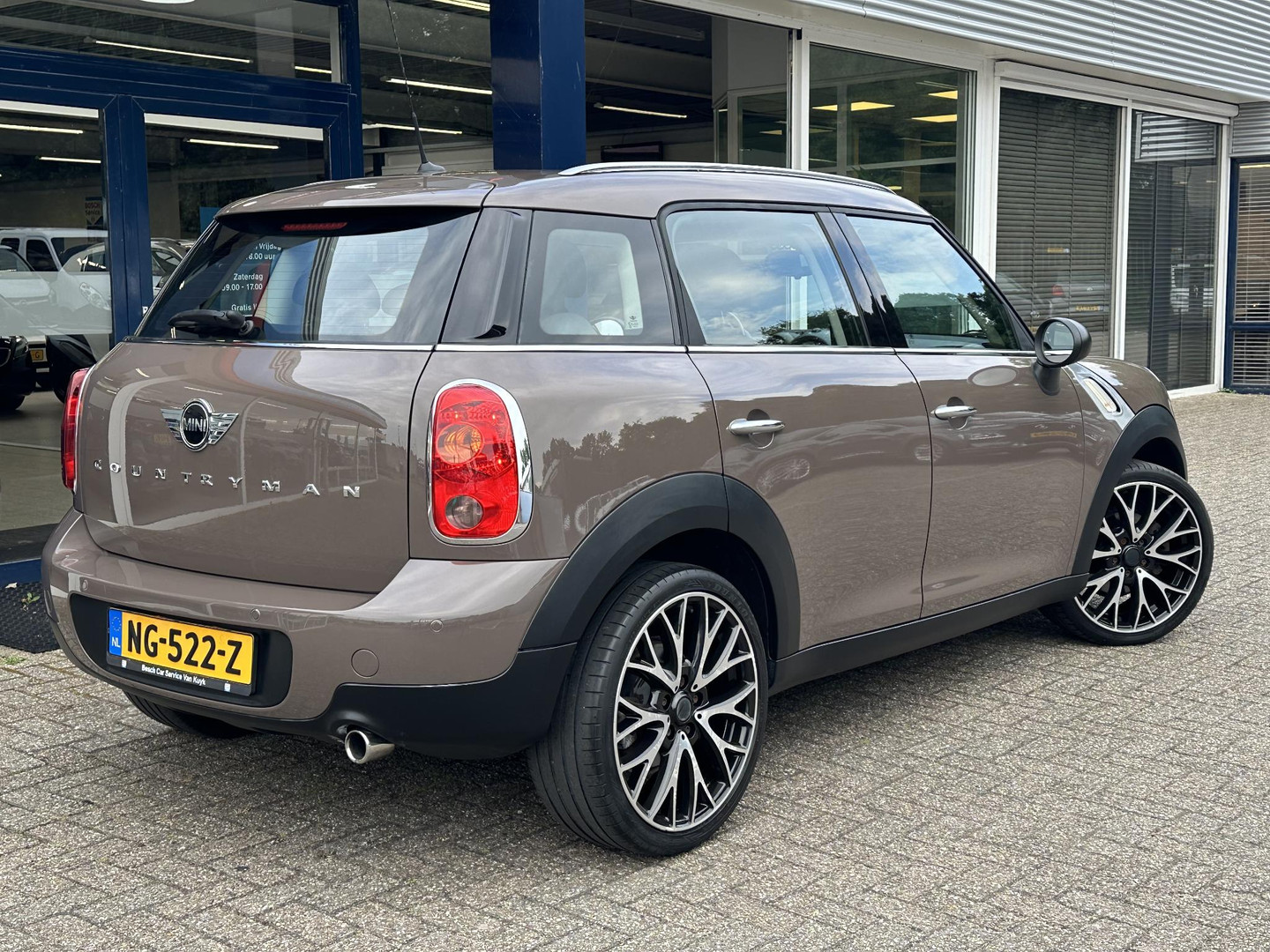 MINI