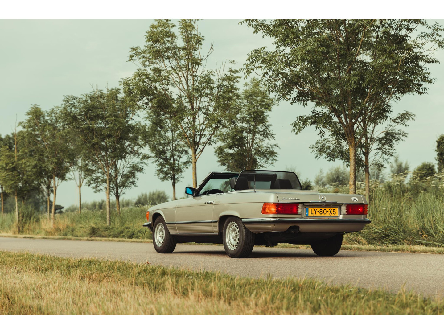 Mercedes-Benz Mercedes-Benz