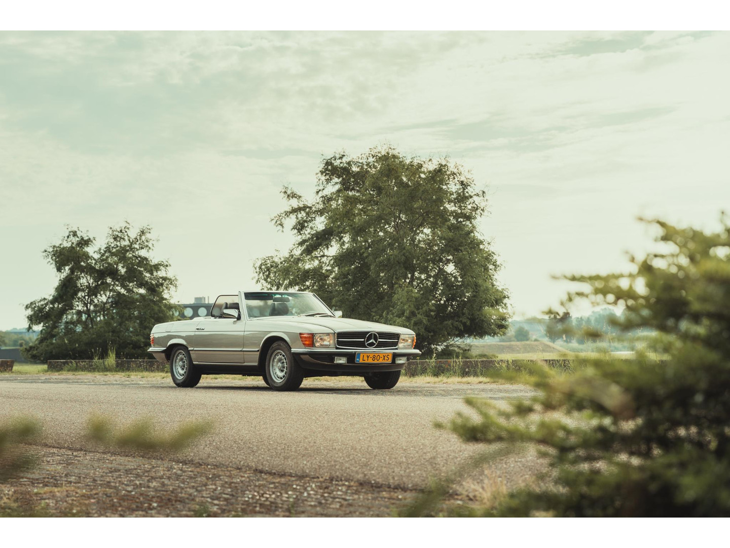 Mercedes-Benz Mercedes-Benz