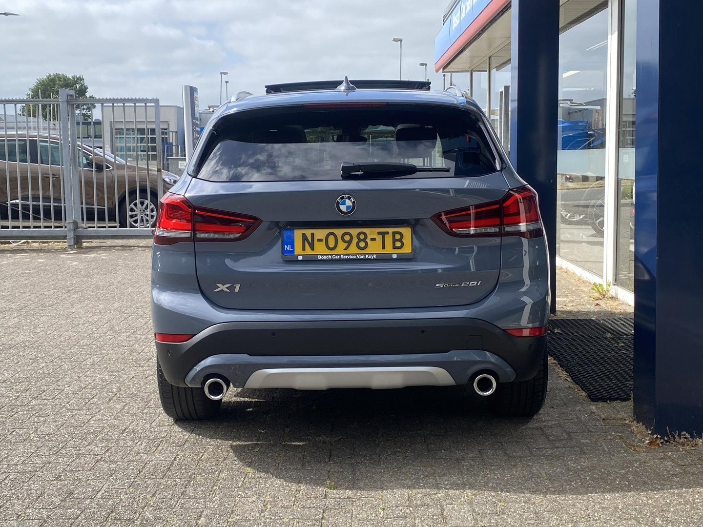 BMW BMW