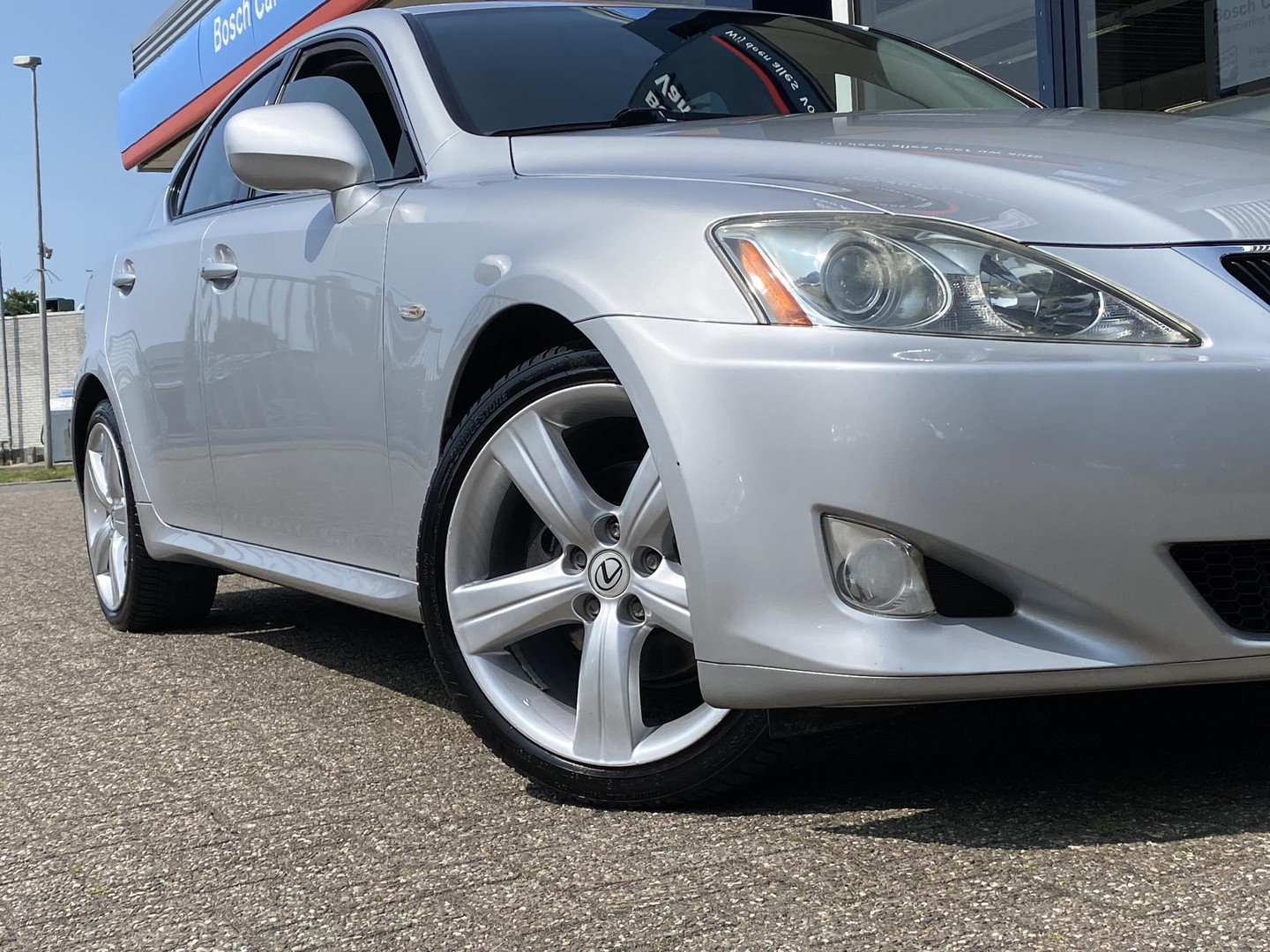 Lexus