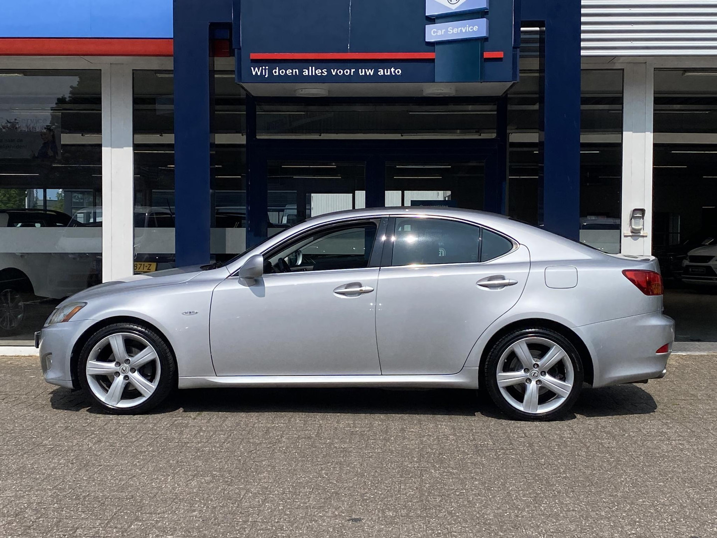 Lexus