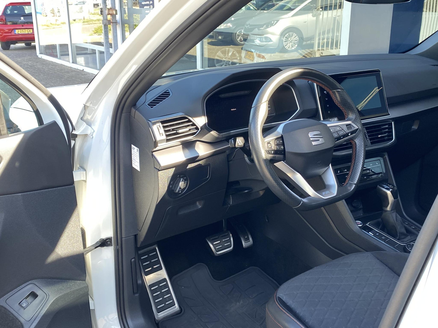 SEAT SEAT