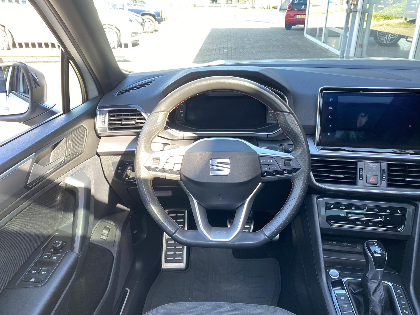 SEAT SEAT