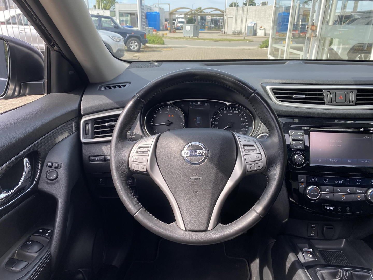 Nissan Nissan