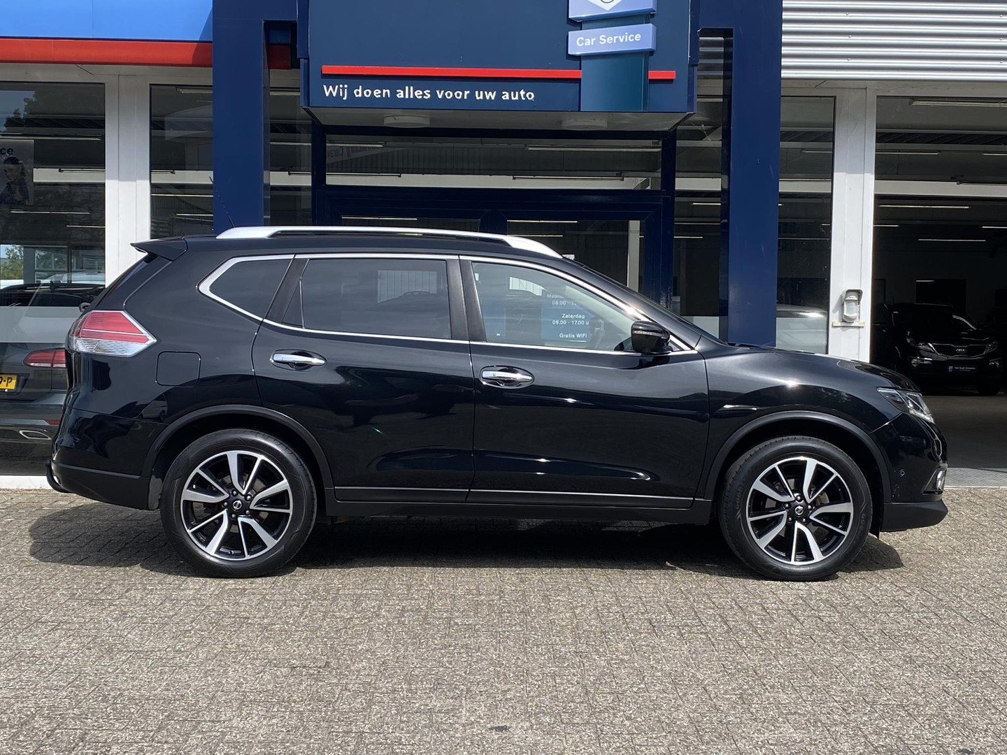 Nissan Nissan