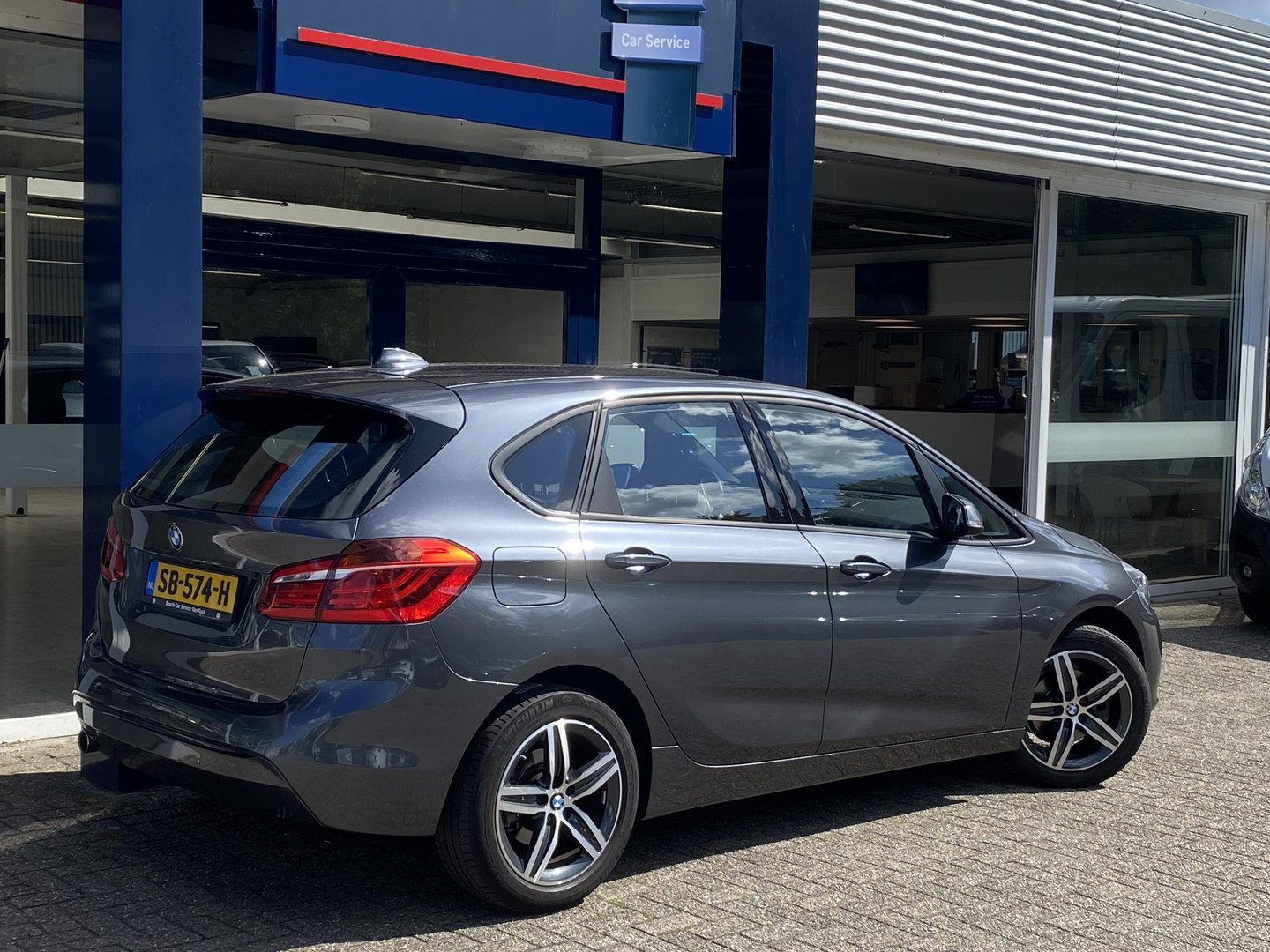 BMW BMW