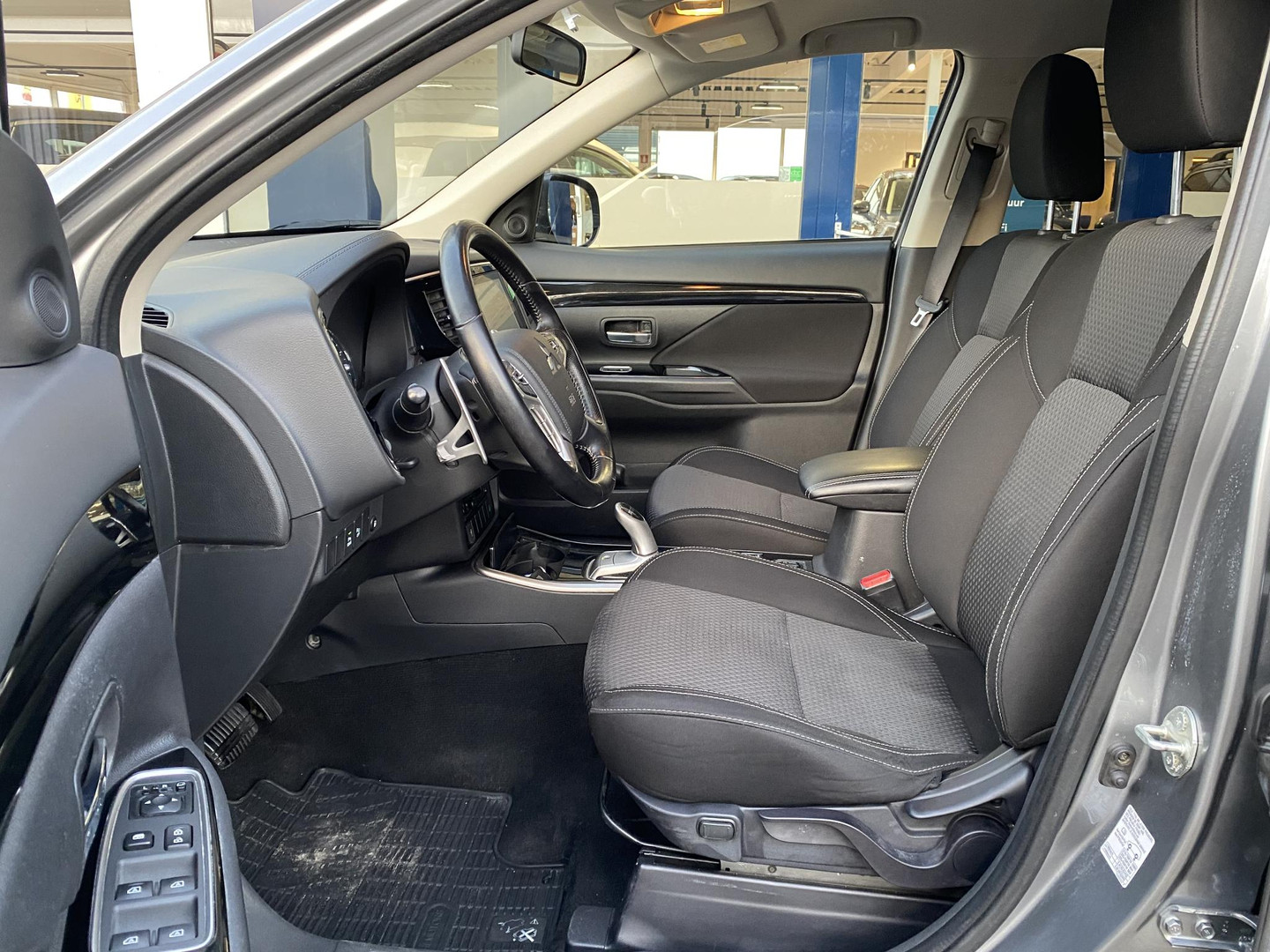 Mitsubishi Mitsubishi