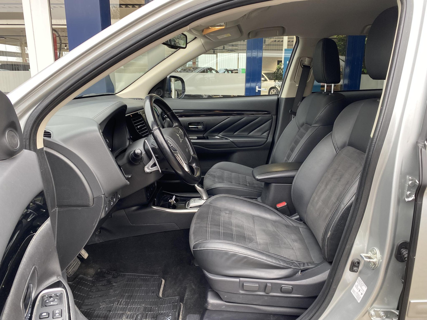 Mitsubishi Mitsubishi