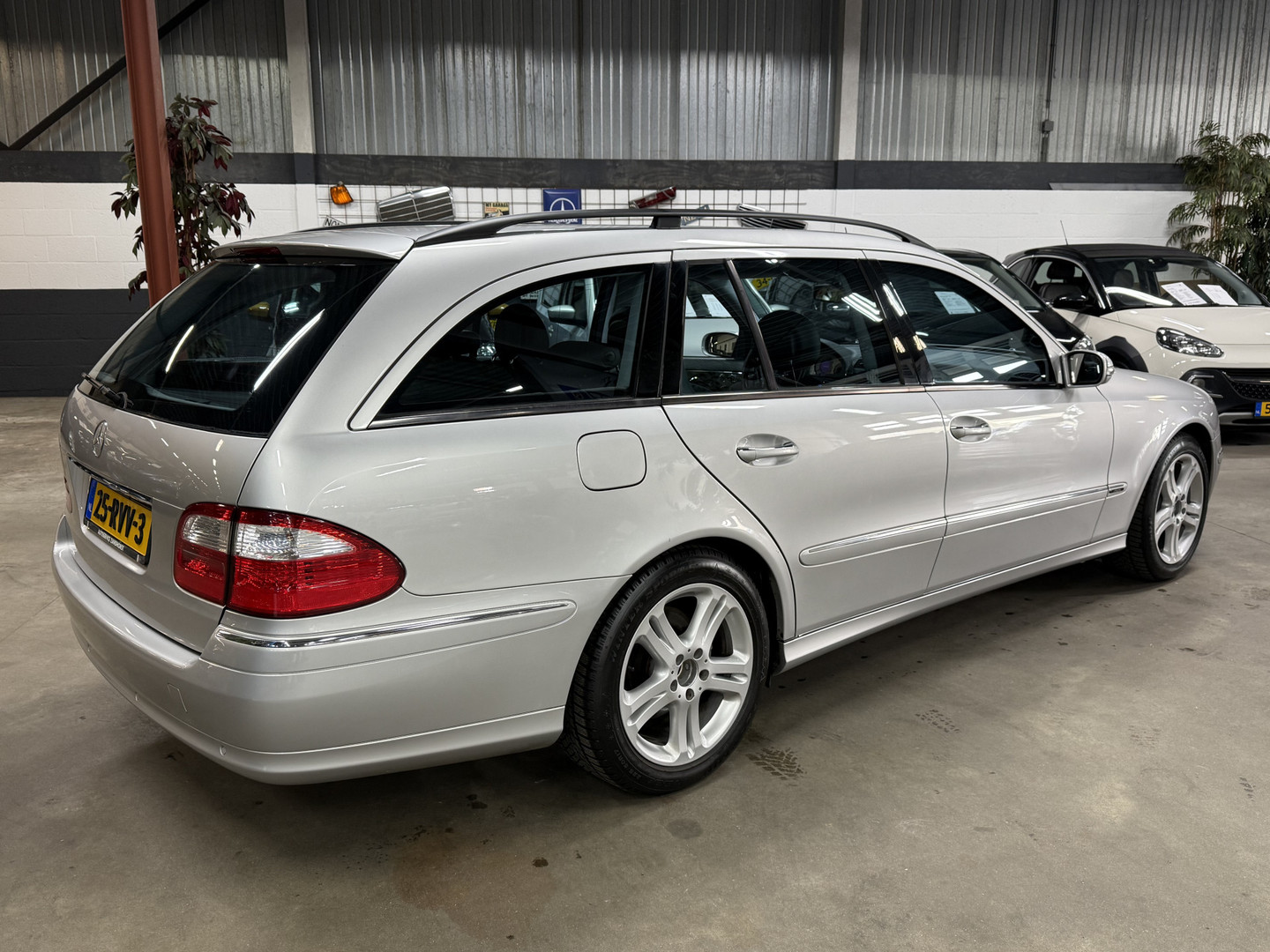 Mercedes-Benz Mercedes-Benz