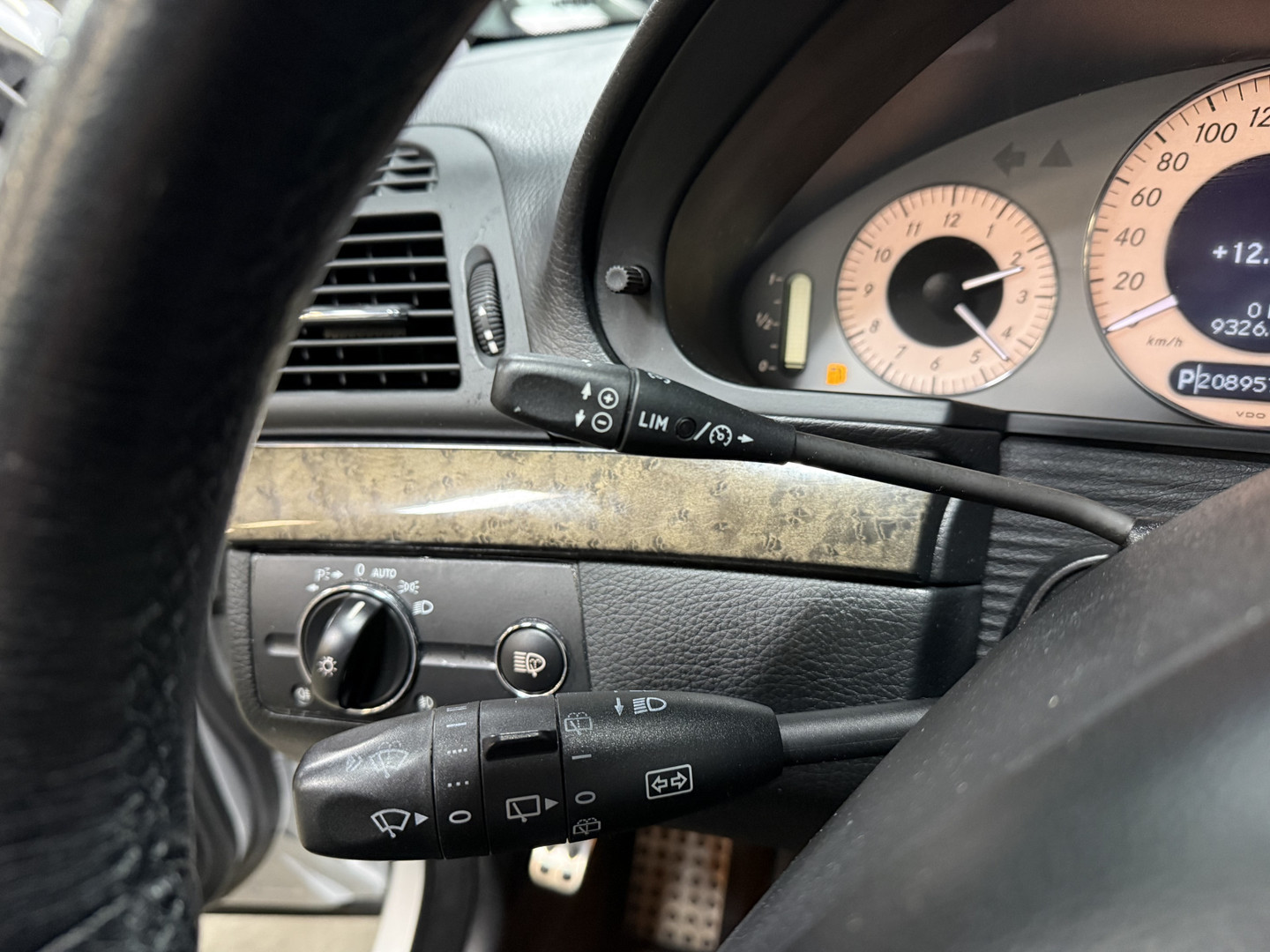 Mercedes-Benz Mercedes-Benz